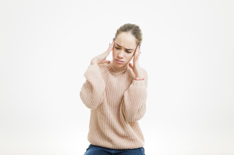 woman-suffering-from-noise